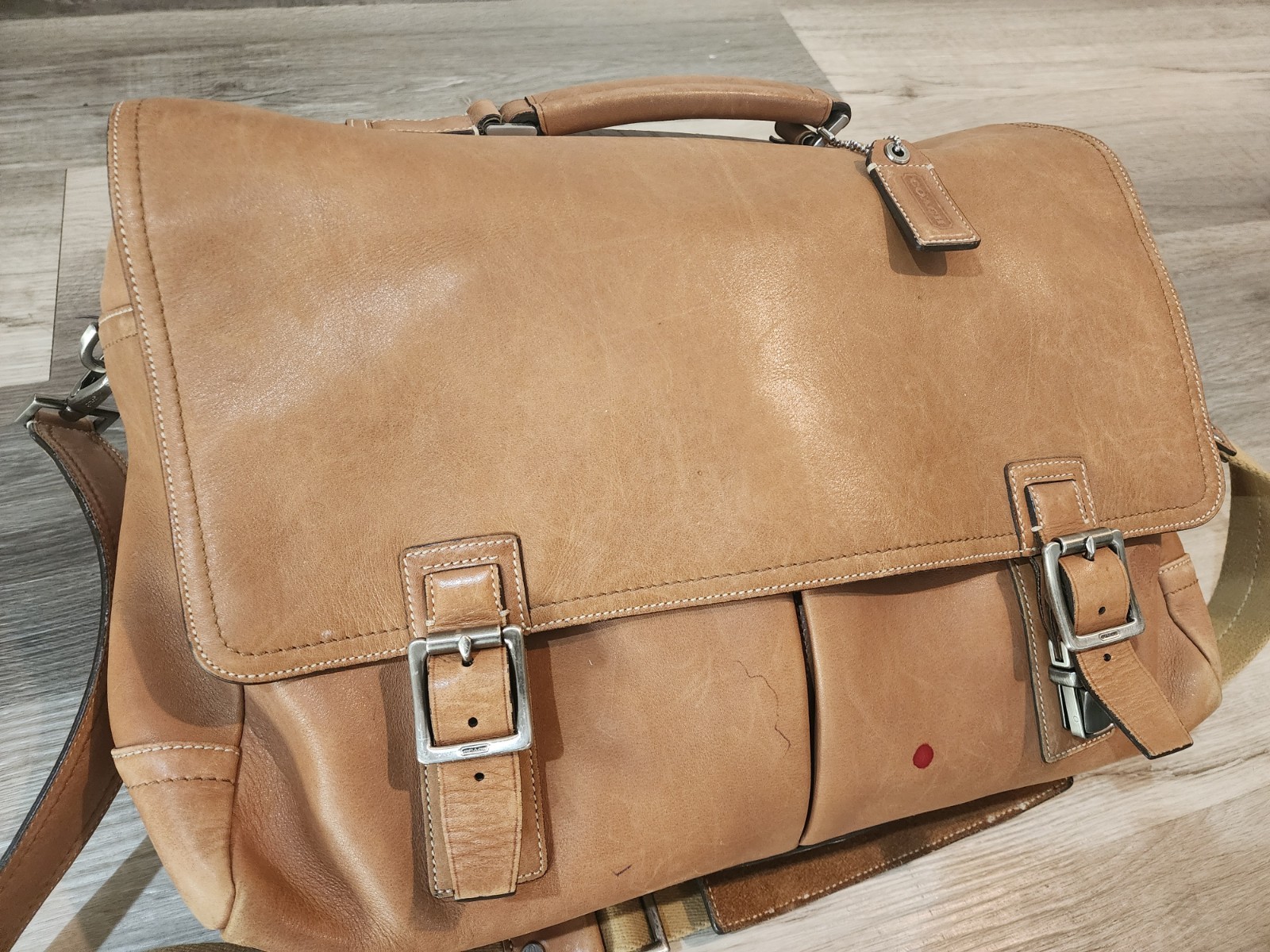 Classic Coach Leather Tan Duffel Bag | C05C-5050