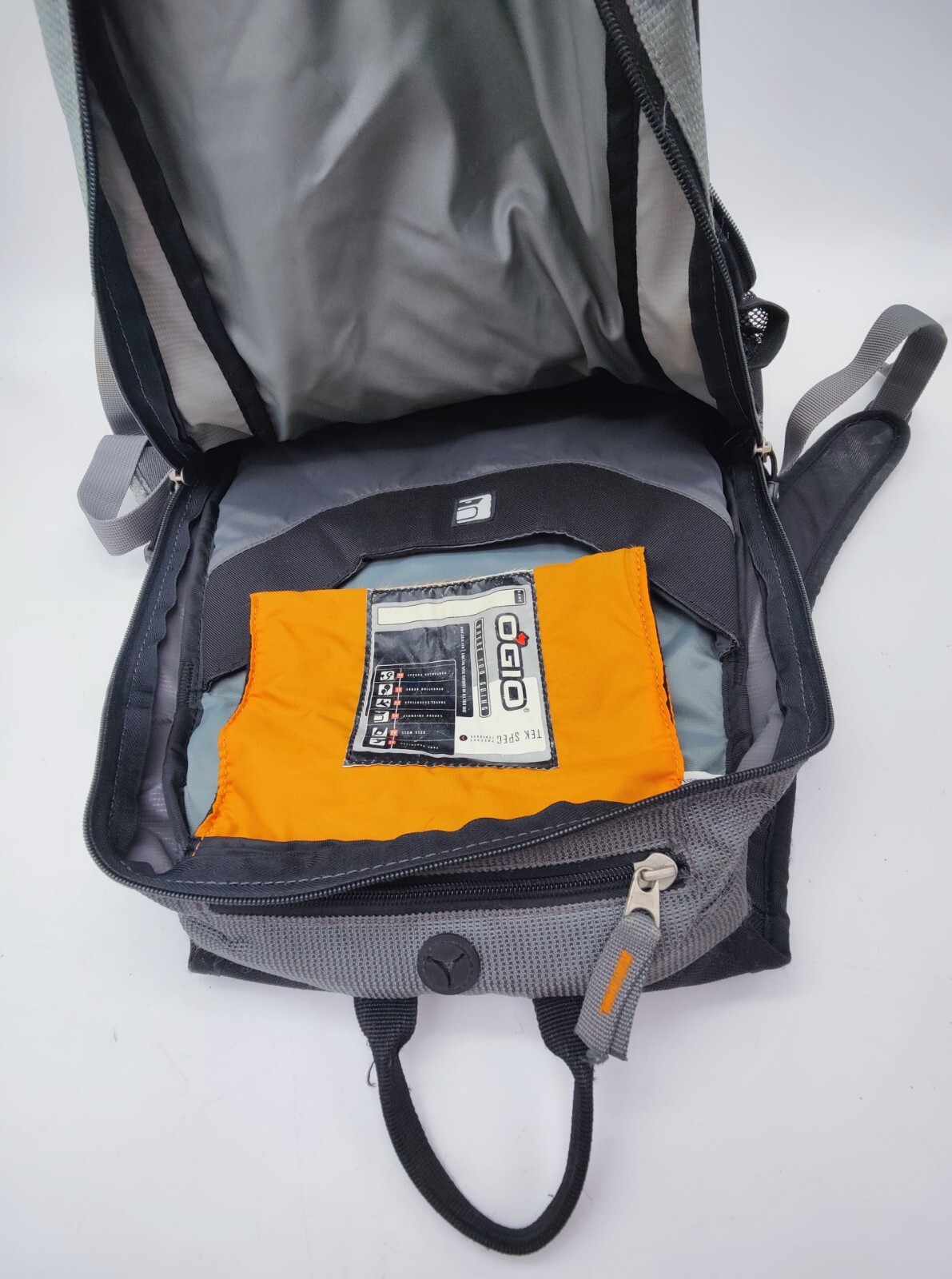OGIO Rebar Black/Gray Carry-On Commuter Backpack Laptop Sleeve Pockets Nice 18″
