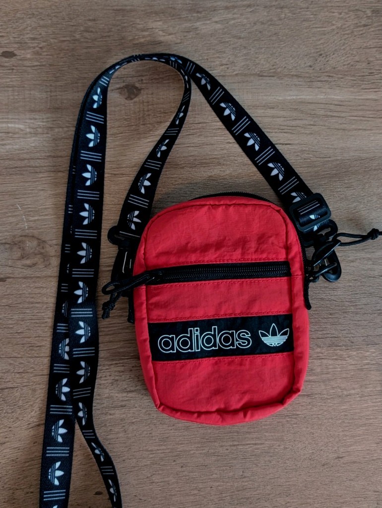 adidas Originals Dri Festival Crossbody Bag, Red/Black, Unisex, One Size