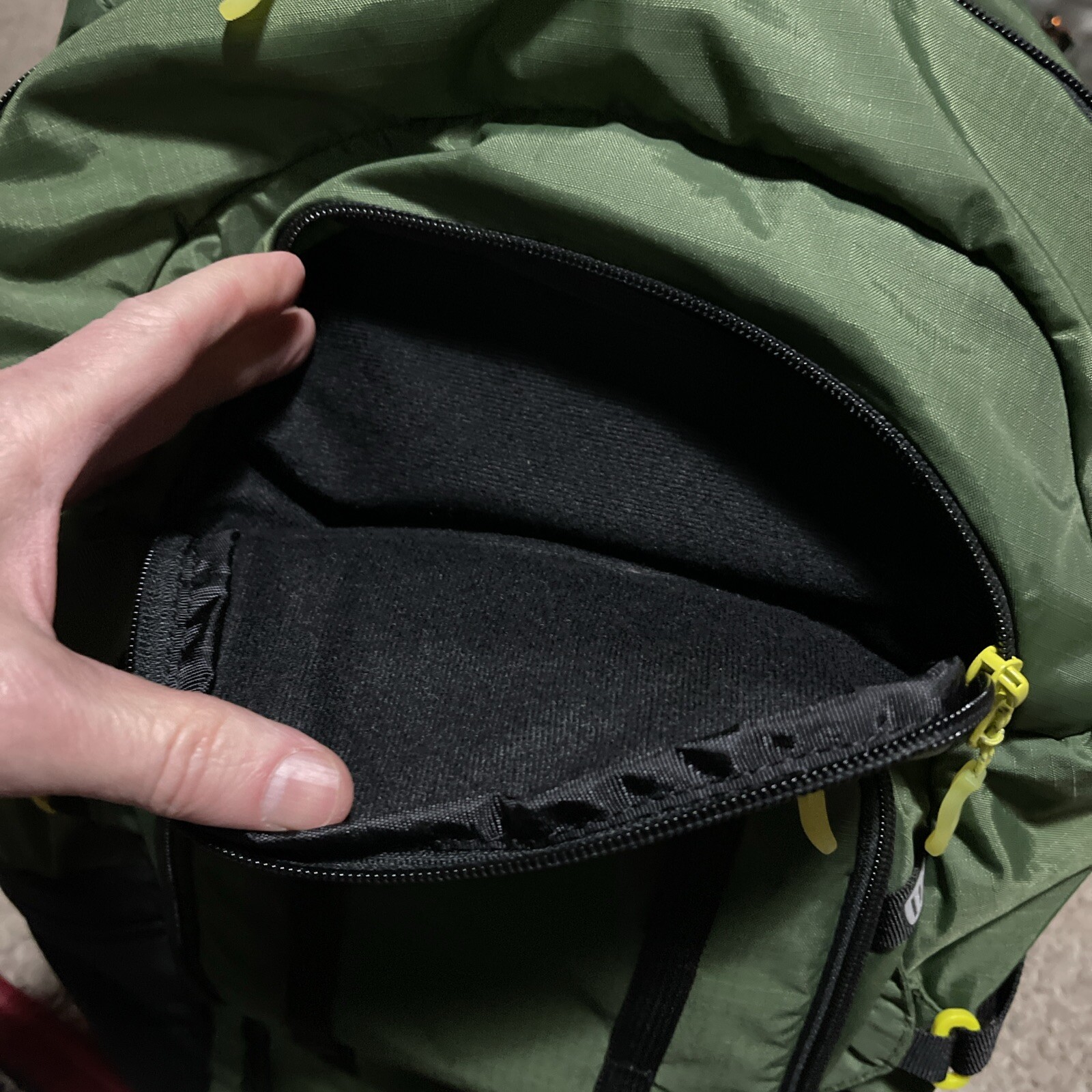 Dakine Hexo + Backpack Green & Black VGreat Condition Hiking Outdoor Drone Pack