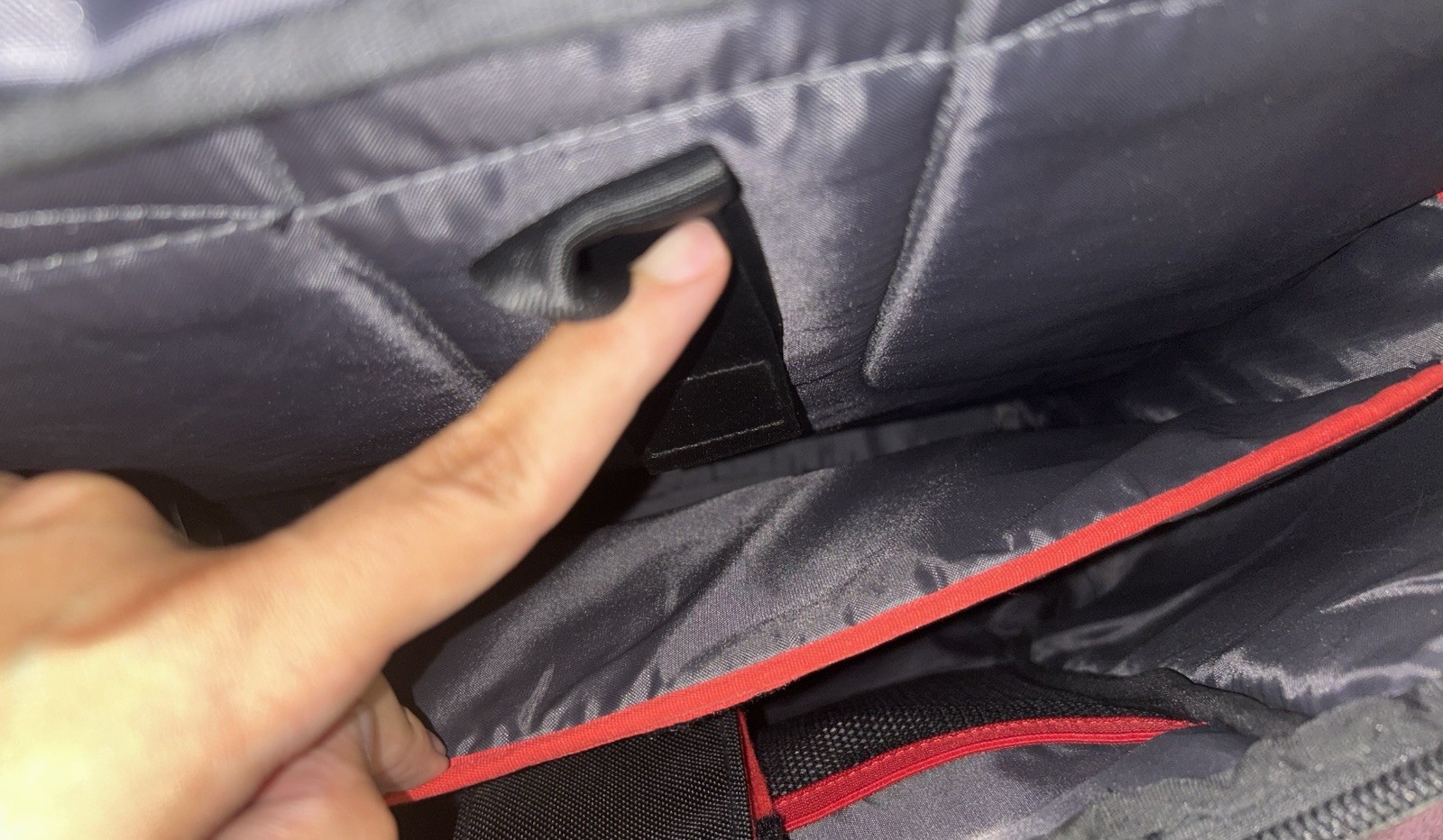 Acer Predator Gaming Backpack-17.3-Heavy Duty-MSRP$180-Read-Excellent-Light Wear
