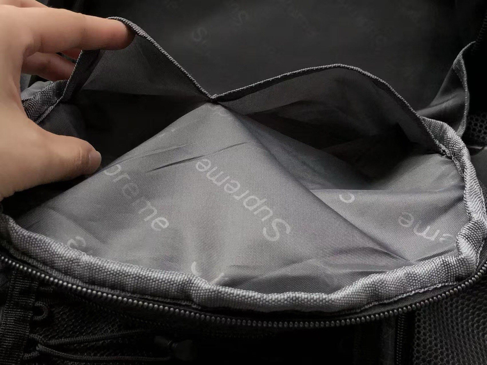 Supreme SS22 One Size Backpack – Black