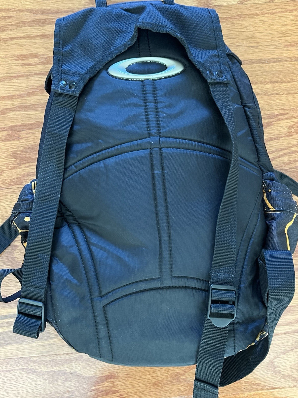 Oakley Icon Small Backpack Black W/Orange Graphic Tactical Military Mechanism AP