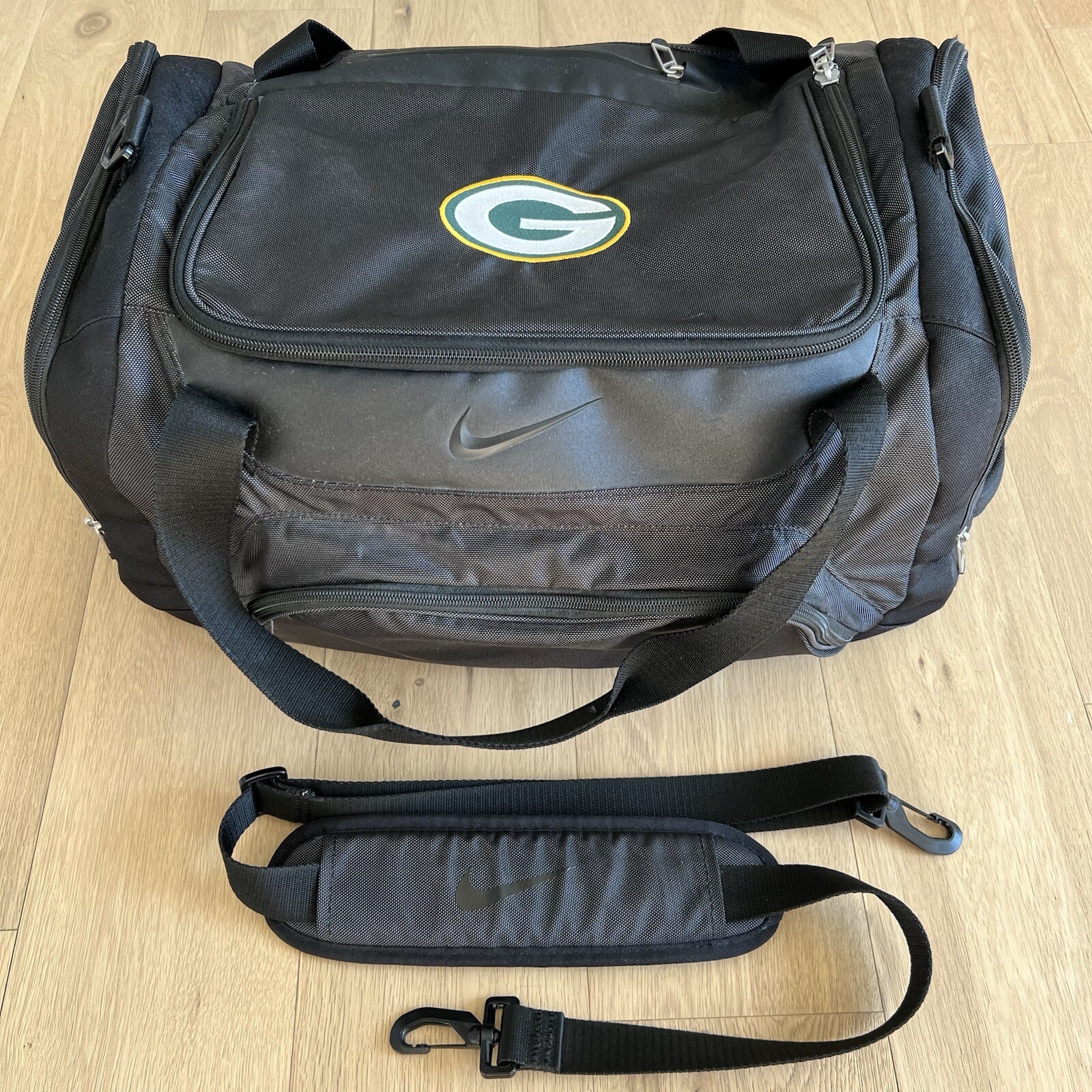 Nike Golf NFL Green Bay Packers Bag Departure Duffle Black Travel Shoulder Strap