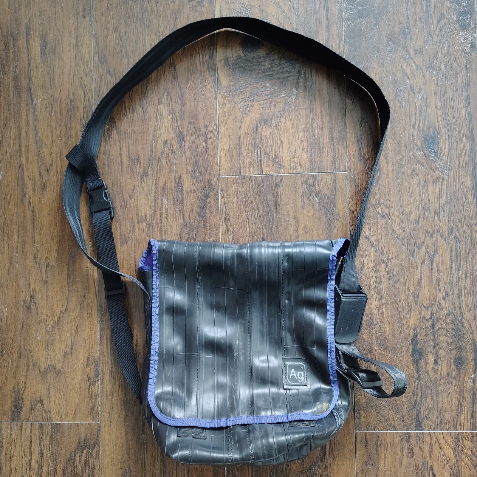Alchemy Goods AG Messenger Bag Crossbody Sack Purple