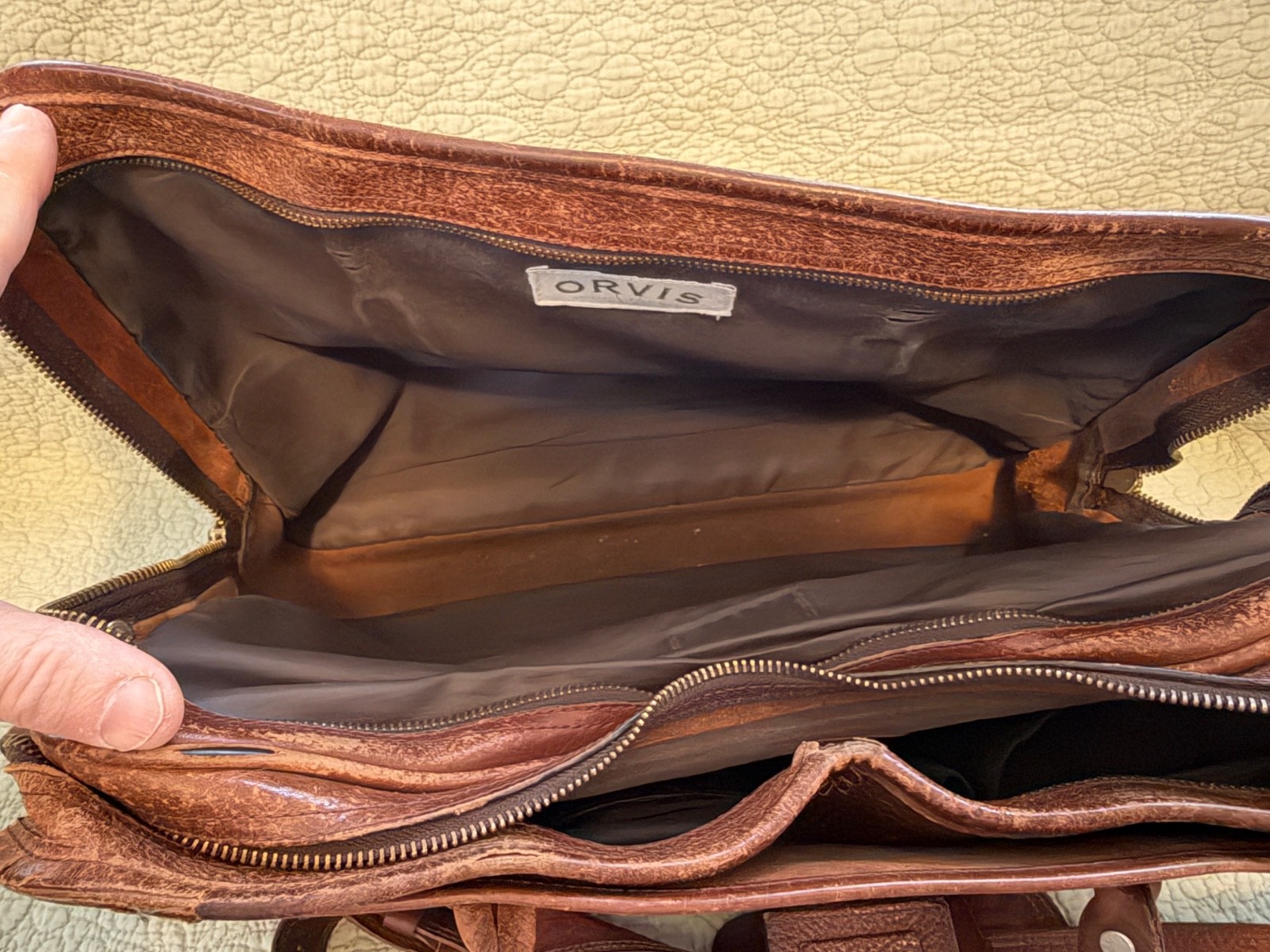 Orvis Bullhide Leather Briefcase Bag Messenger Bag Shoulder Strap Brown Distress