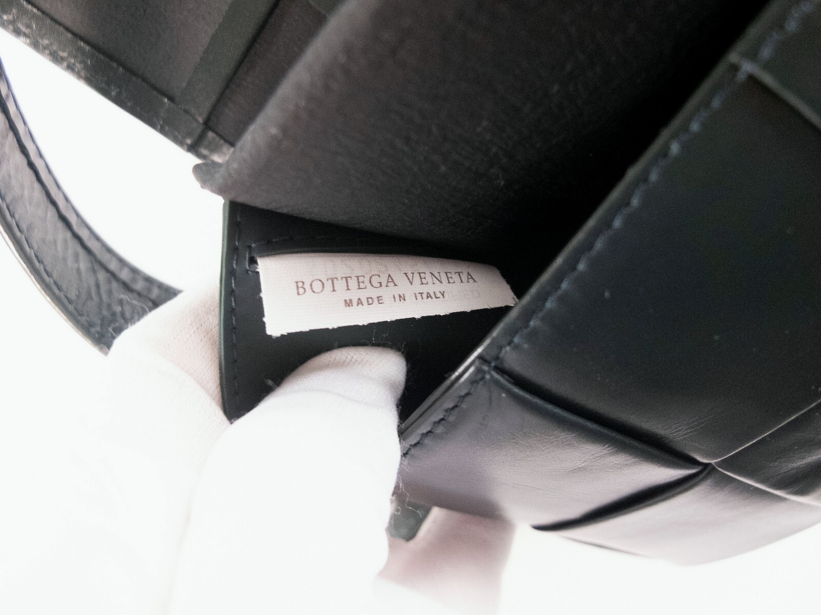 (NO CUSTOMS TAX) BOTTEGA VENETA Candy Cassette mini green crossbody leather bag