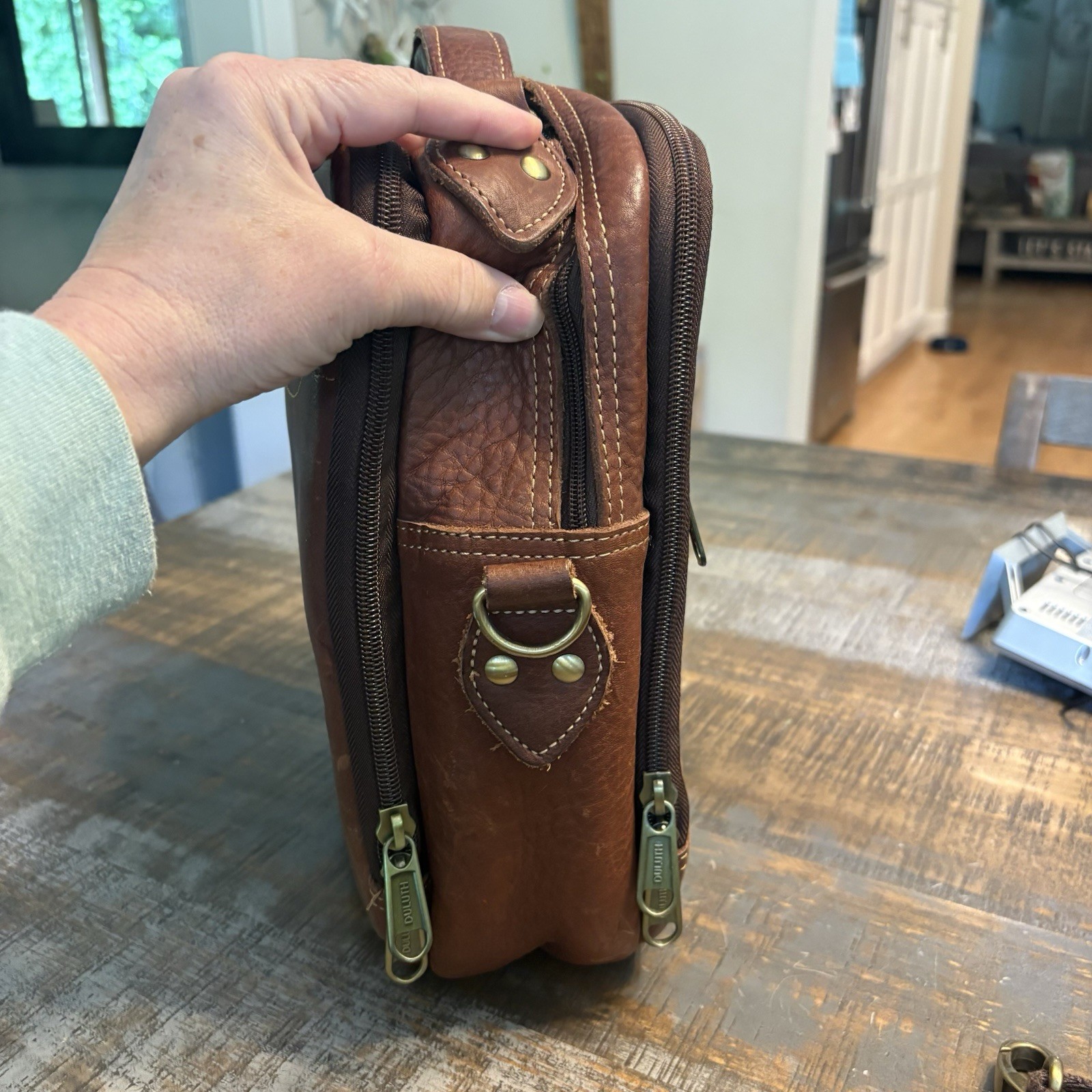 Duluth Trading Co Lifetime Leather Travel Bag Brown Crossbody Messenger 97310