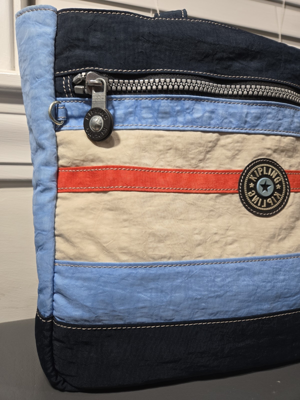 Kipling Multicolor Nylon Messenger Shoulder Tote Bag Pockets Zippers Key Holder
