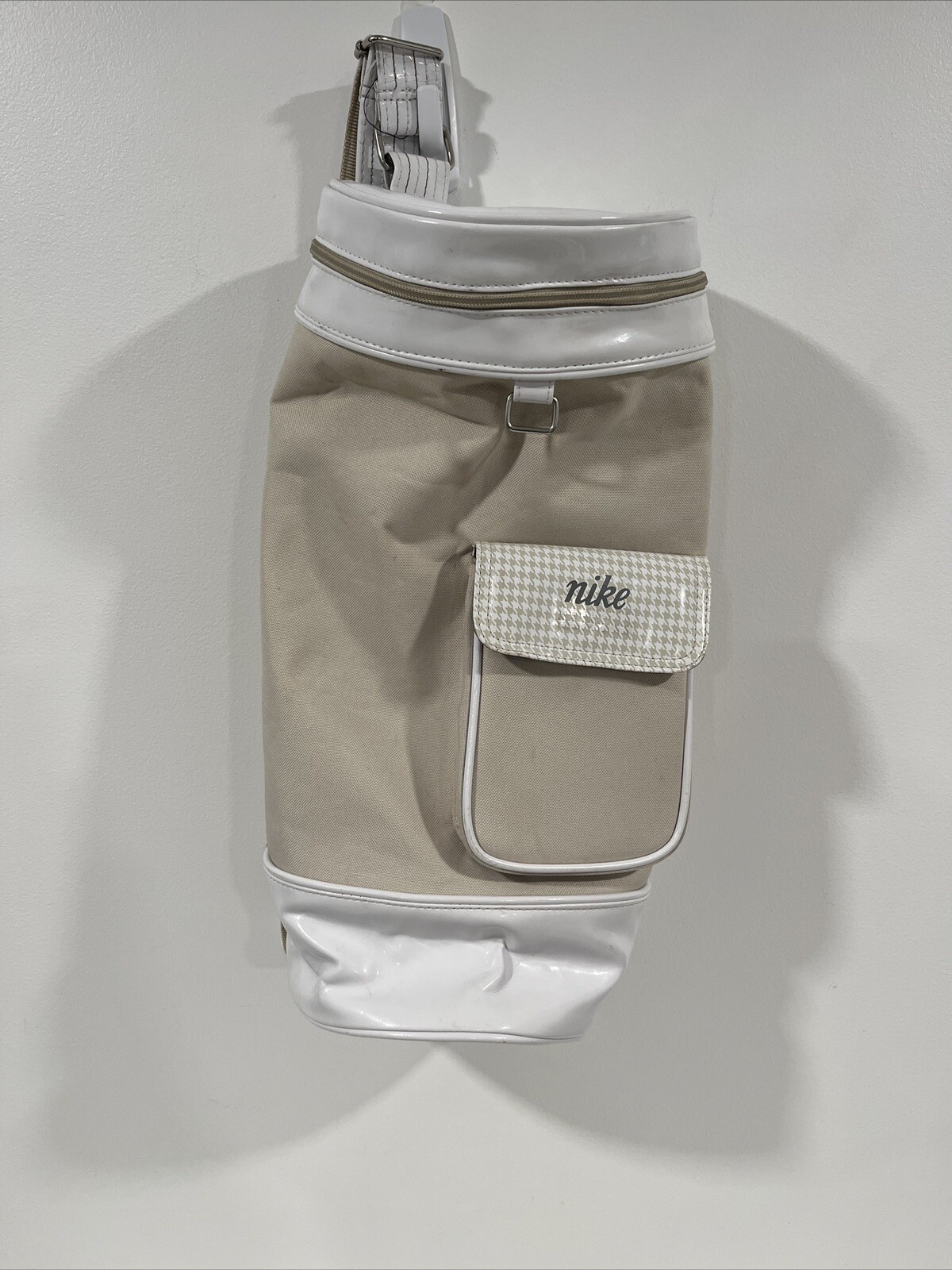 Vintage Nike 18″ White Cream Golf Style Shoulder Strap Flap Pocket Duffle Bag