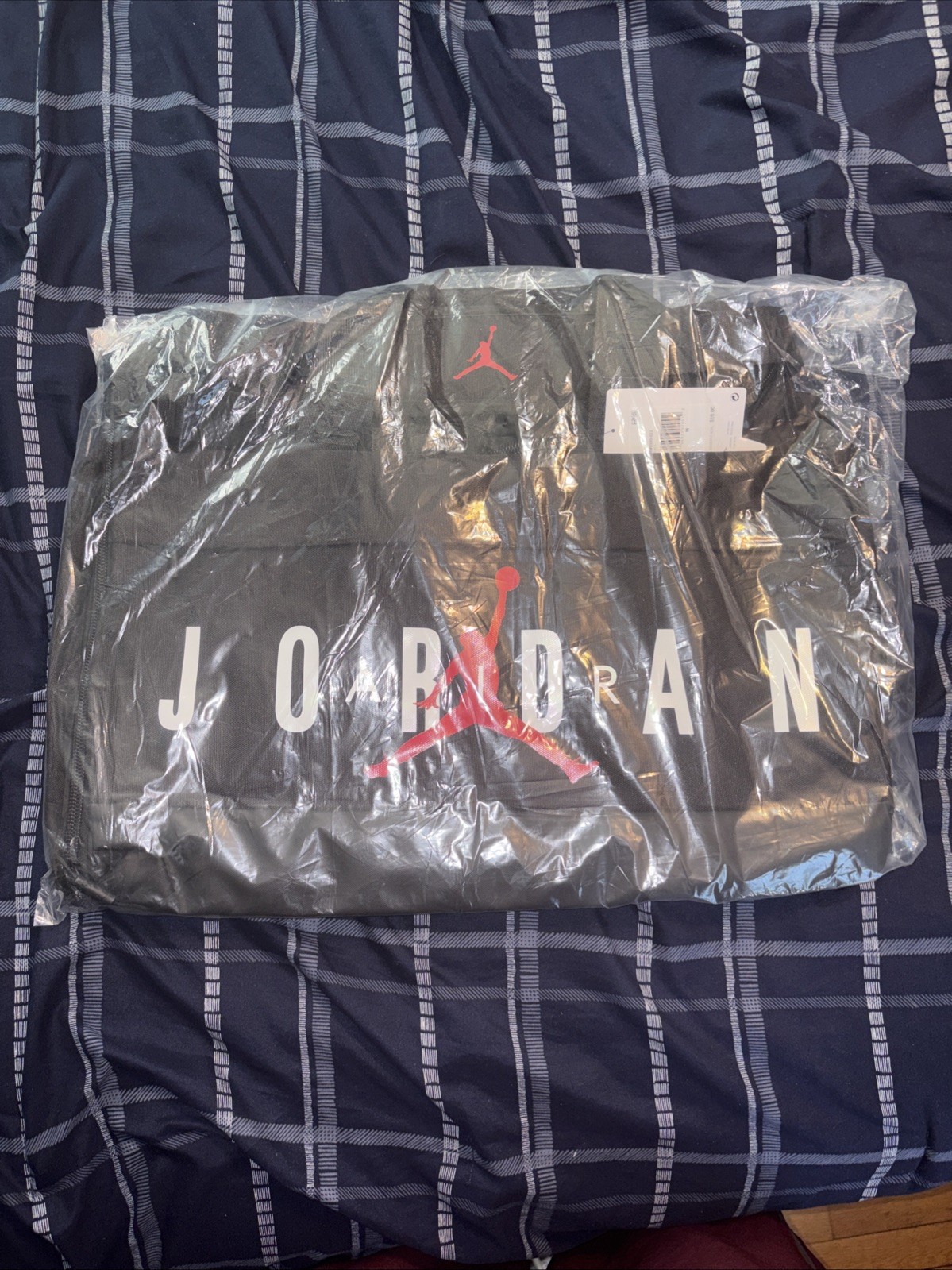 AIR JORDAN VELOCITY Sport Duffle Bag Med/Large Black Red White NEW W/TAG Gym Bag