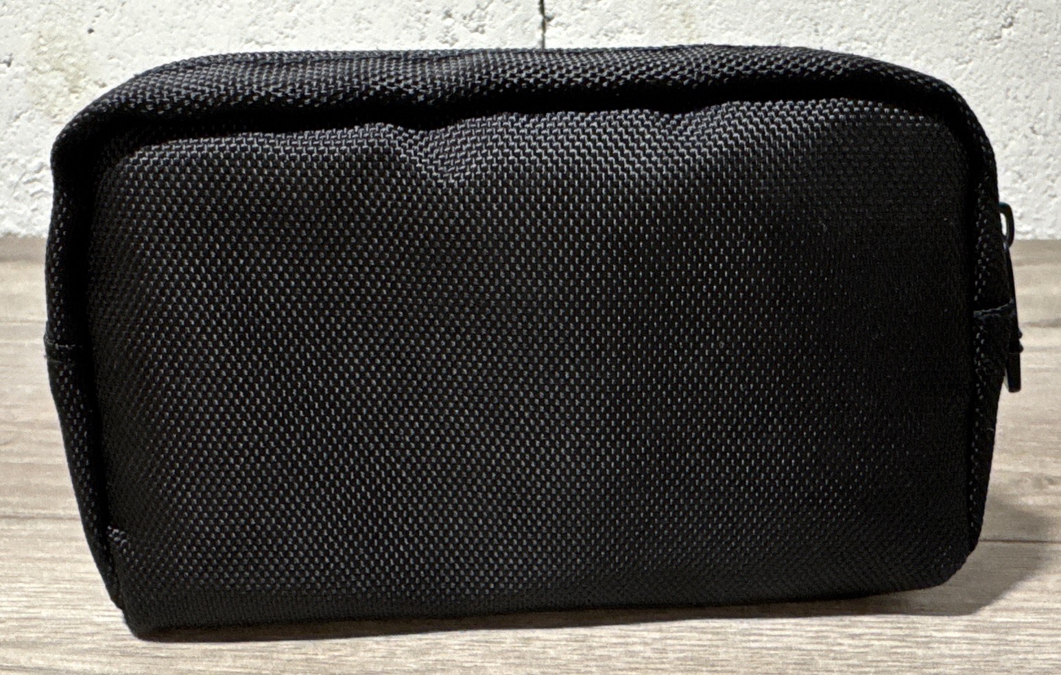 Tumi Delta Accessory Pouch Bag Zip Case Black Makeup Toiletry Travel Eye Mask