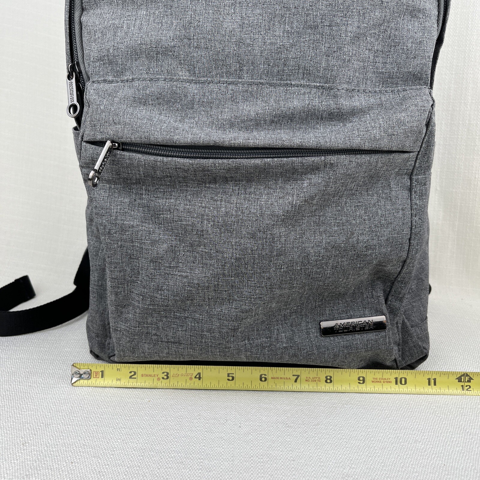 American Tourister Backpack Lightweight Dark Gray Fits 13” laptop Nice!!
