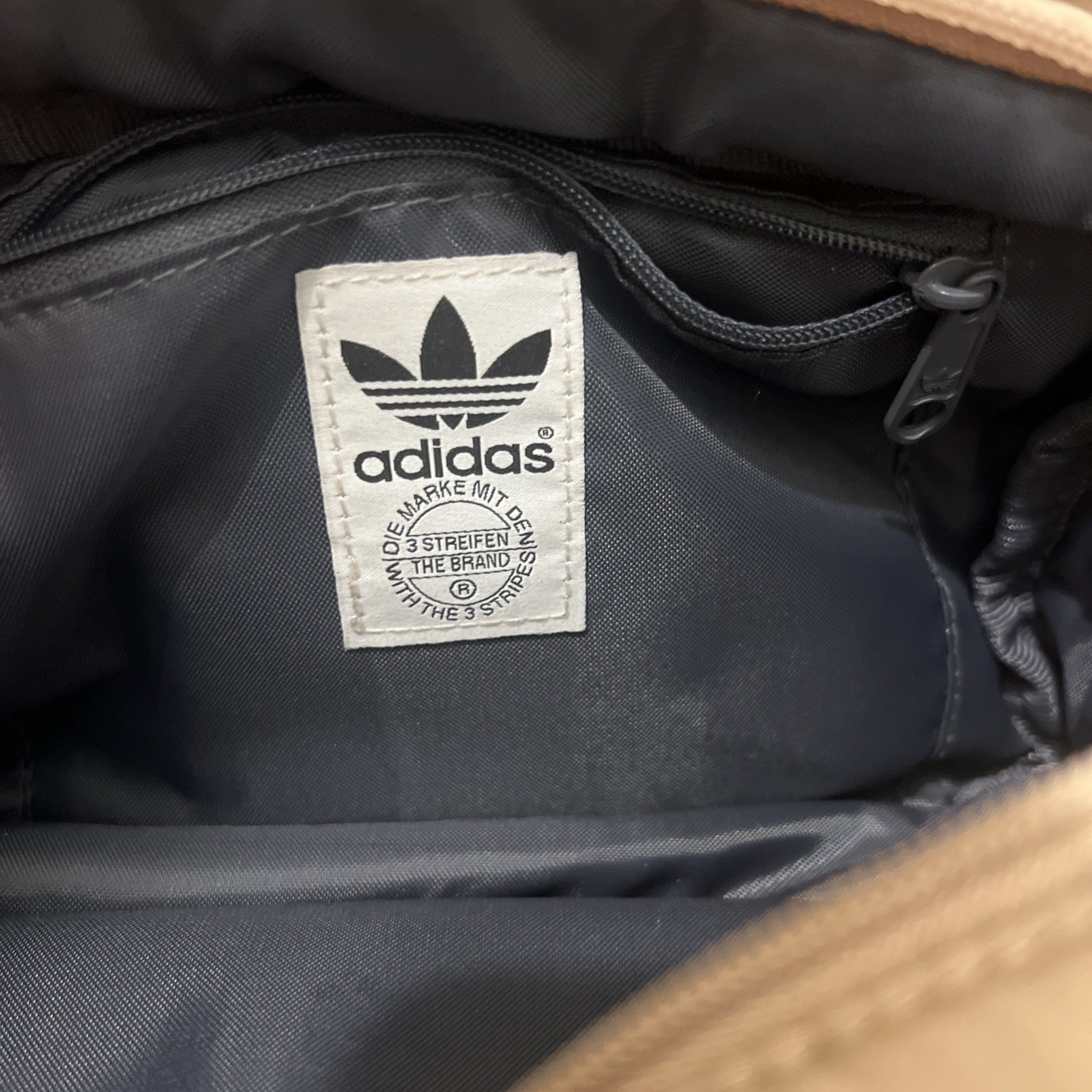 Adidas Original Puffer Pouch Magic Beige White Crossbody Fanny Hip Pack