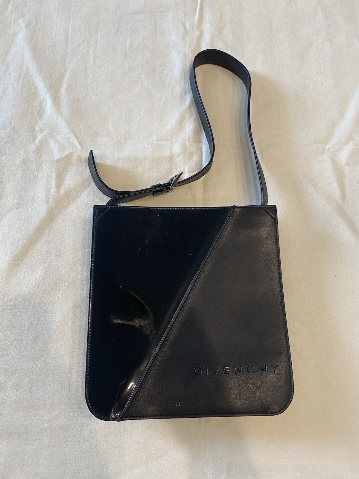 Givenchy Classic Black Shoulder Bag Leather Men’s/Unisex Vintage Two-Tone