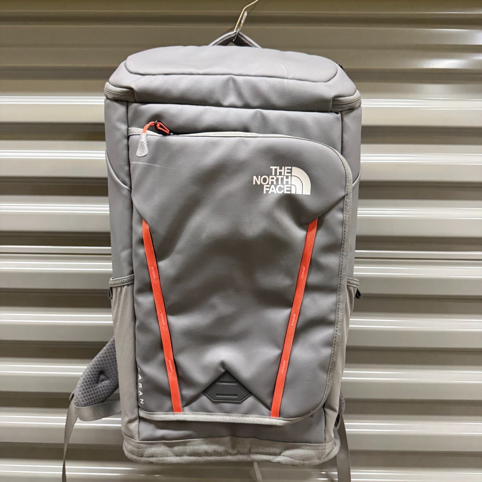 North Face Kaban Transit Backpack Gray 25L Laptop Travel Bag Padded FlexVent