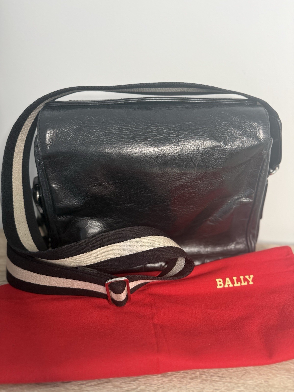 Bally Black Leather Messenger Bag Crossbody Stripe Strap Italy Classic
