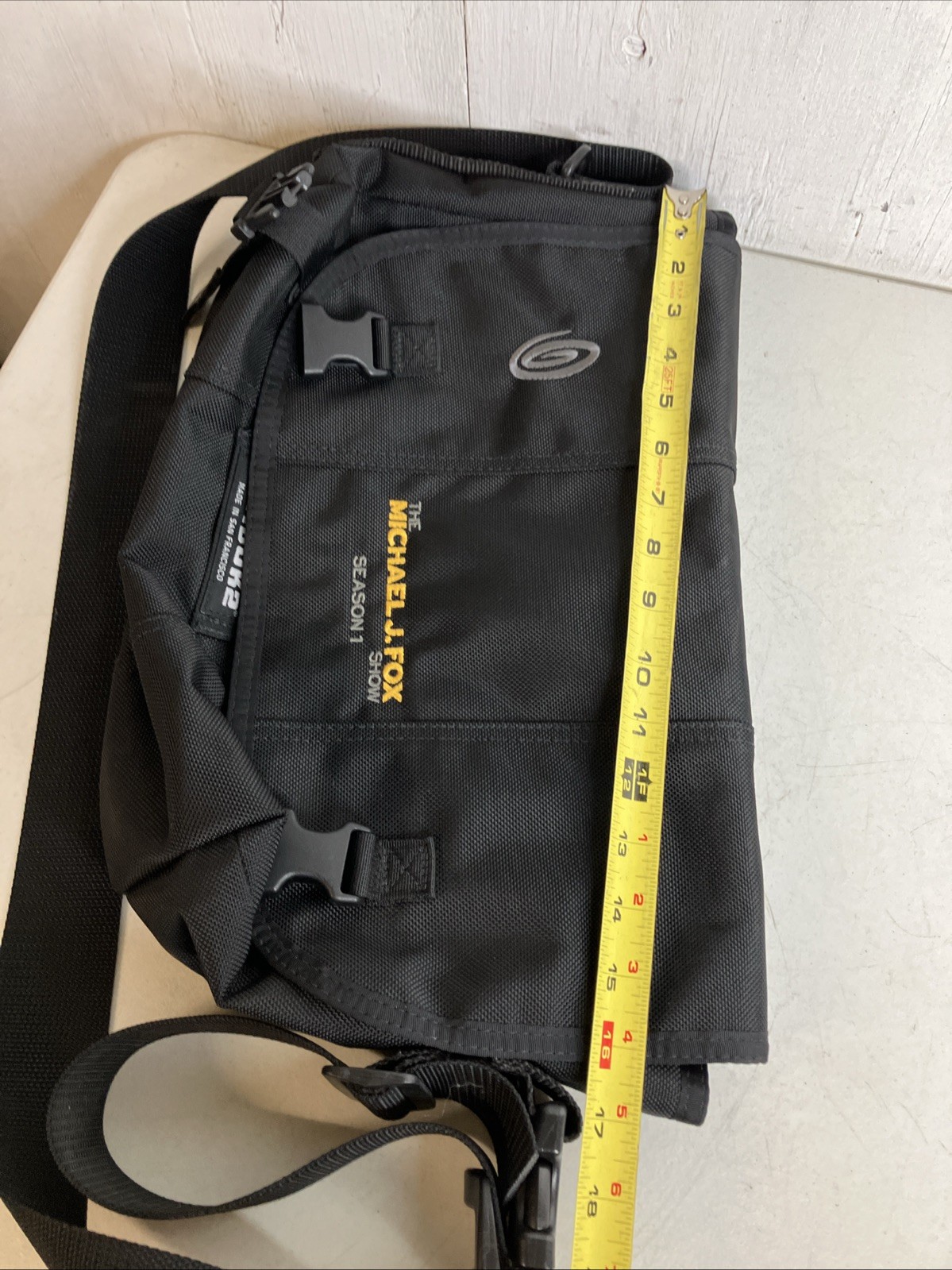 TIMBUK2 Classic Messenger Bag 3 Panel Black Laptop Commuter Michael J Fox Show