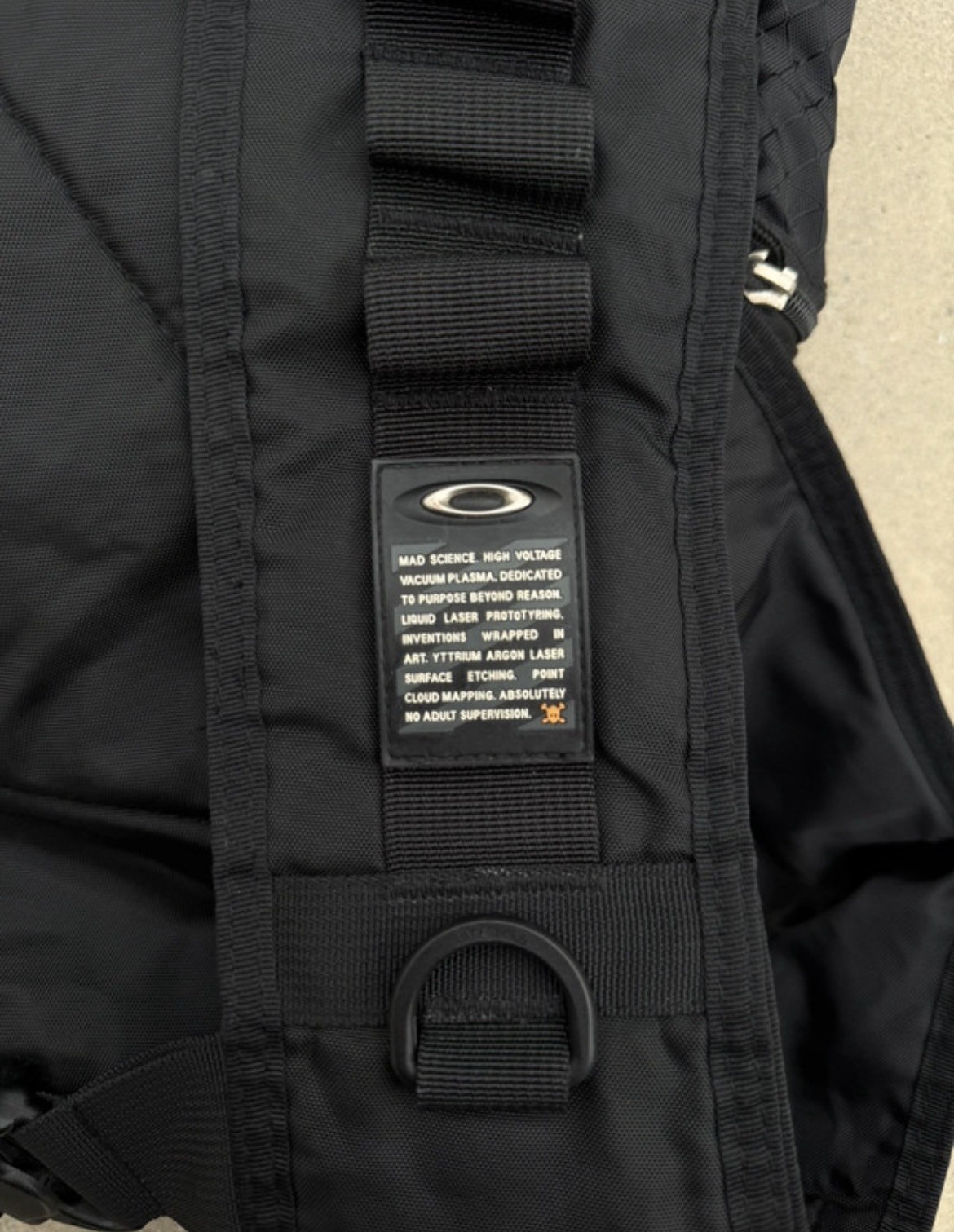 OAKLEY Sandbag Sling Backpack Bag Black Software Vintage 90s-00s Y2K