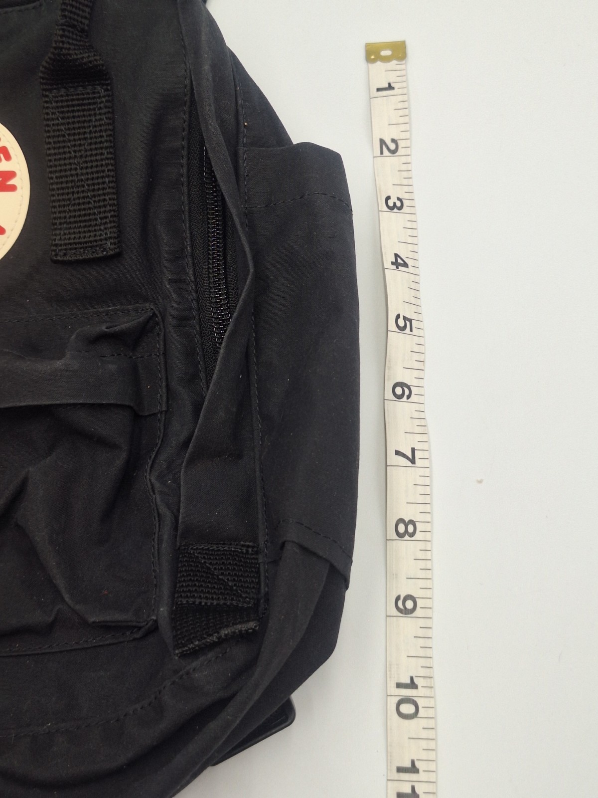 Fjallraven Kanken Unisex Mini Backpack Black 23561 Kanken Mini 11×8 Inches Clean