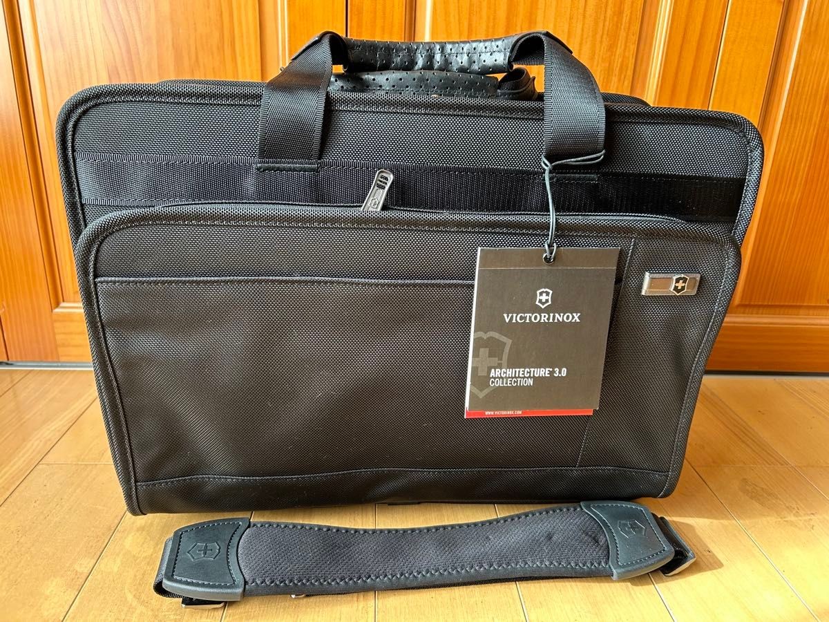 Victorinox Expandable Business Briefcase Black 31322601 NWT Repaired