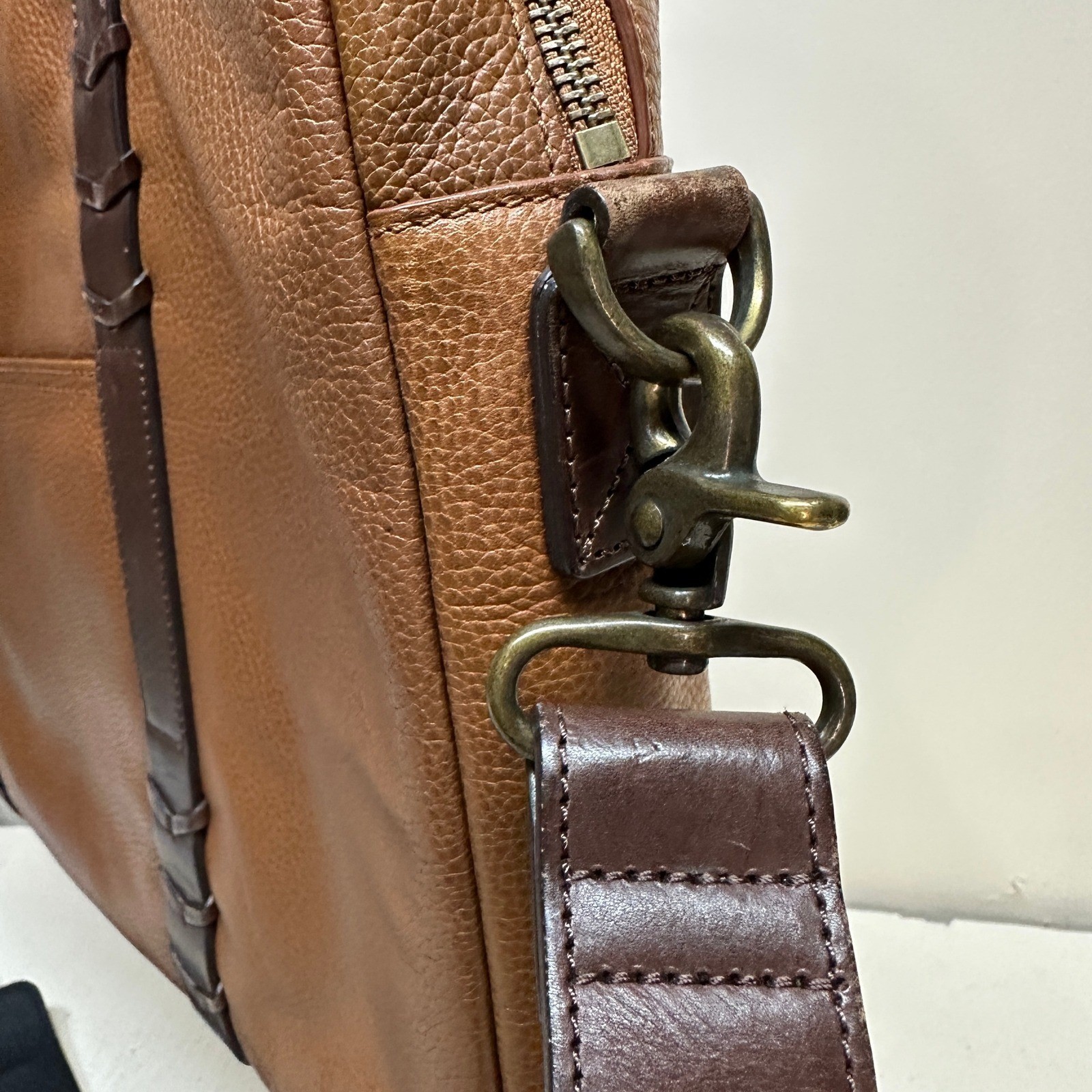 Johnston & Murphy Mens Brown Leather Briefcase Laptop Messenger Bag Two Tone