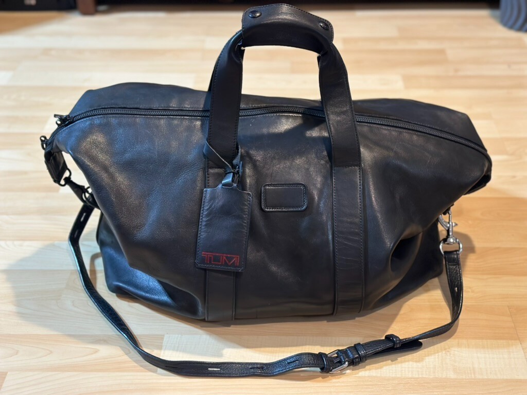 Tumi Alpha 2 Small Soft Leather Travel Satchel MSRP $600 92149DH