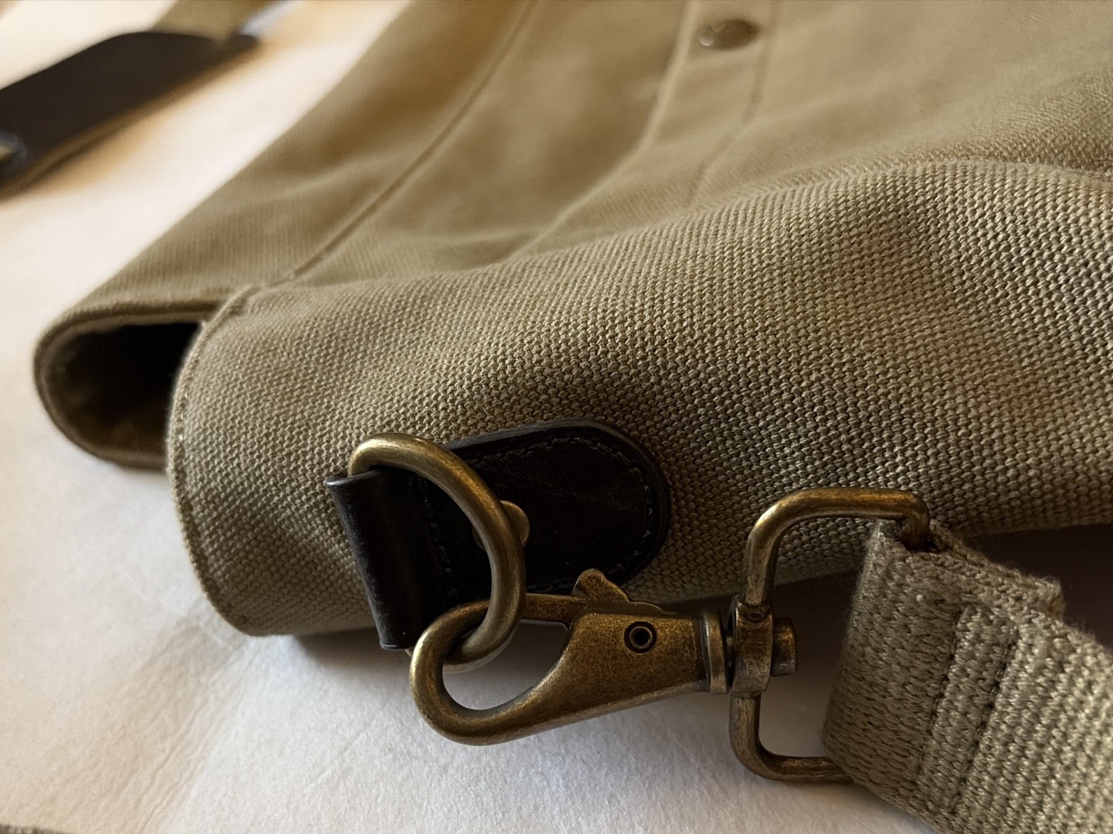 Brooks Brothers Canvas Messenger /Shatchel Bag In Khaki Leather Trim Army Estate
