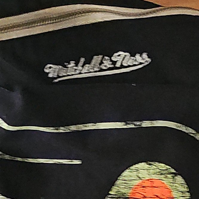 Mitchell & Ness Black Philadelphia Flyers VINTAGE duffle Bag.