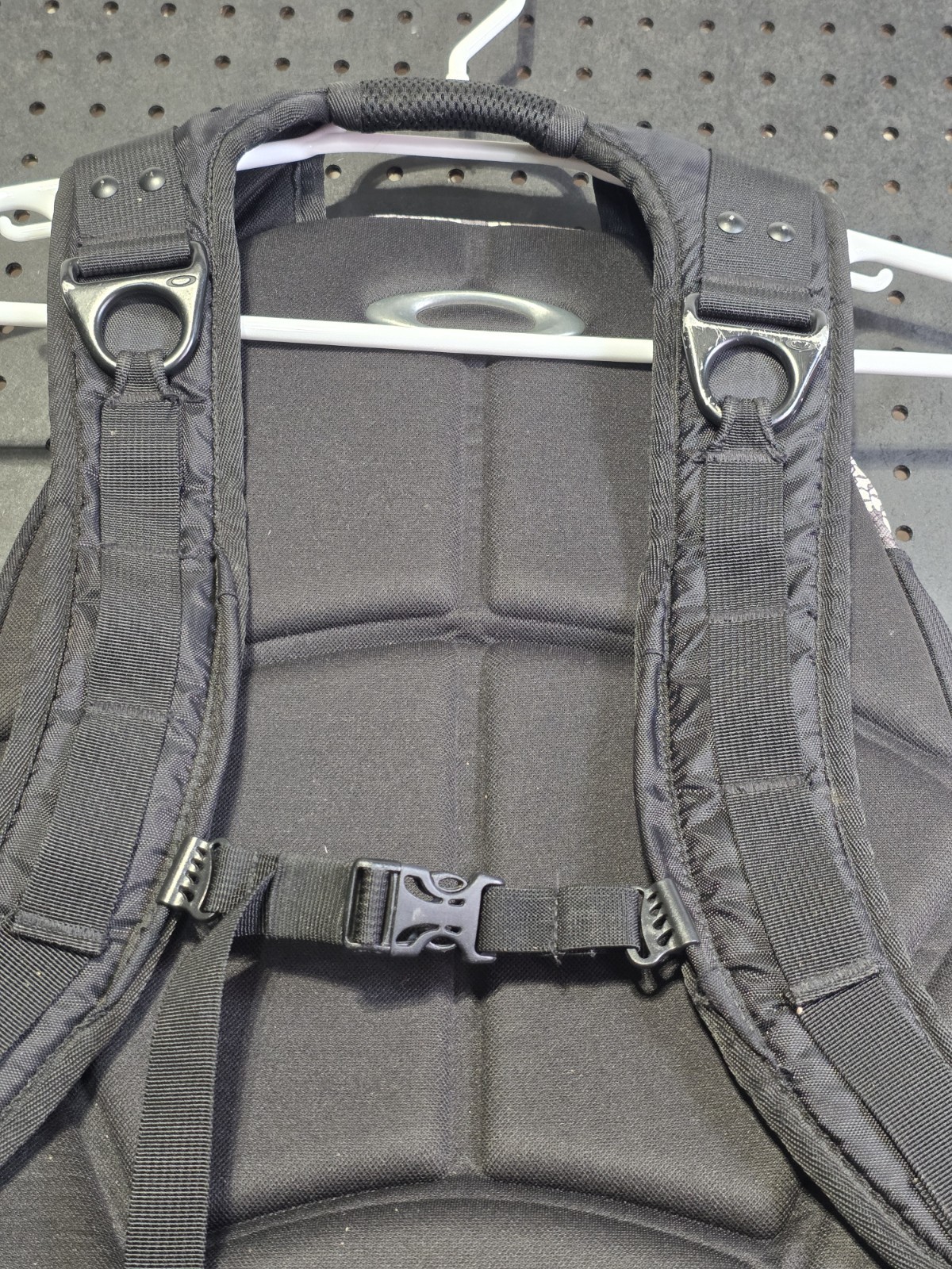 OAKLEY ICON 3.0 Backpack White Digital Camo BACKPACK 92075