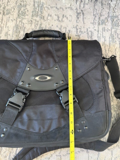 Vintage Oakley Laptop Messenger Bag Black Computer Briefcase Shoulder Travel Bag