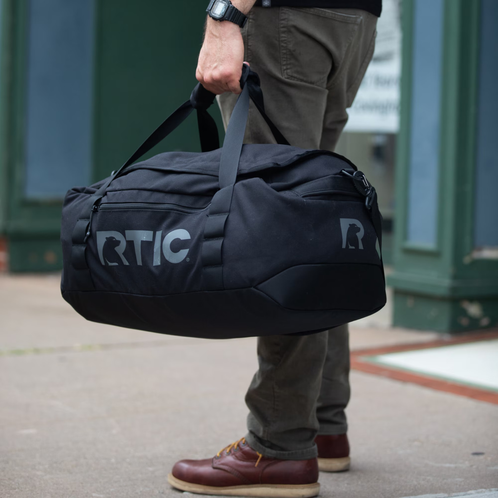 RTIC Road Trip Duffle Bag, Medium, Water Resistant, Durable Fabric, Black