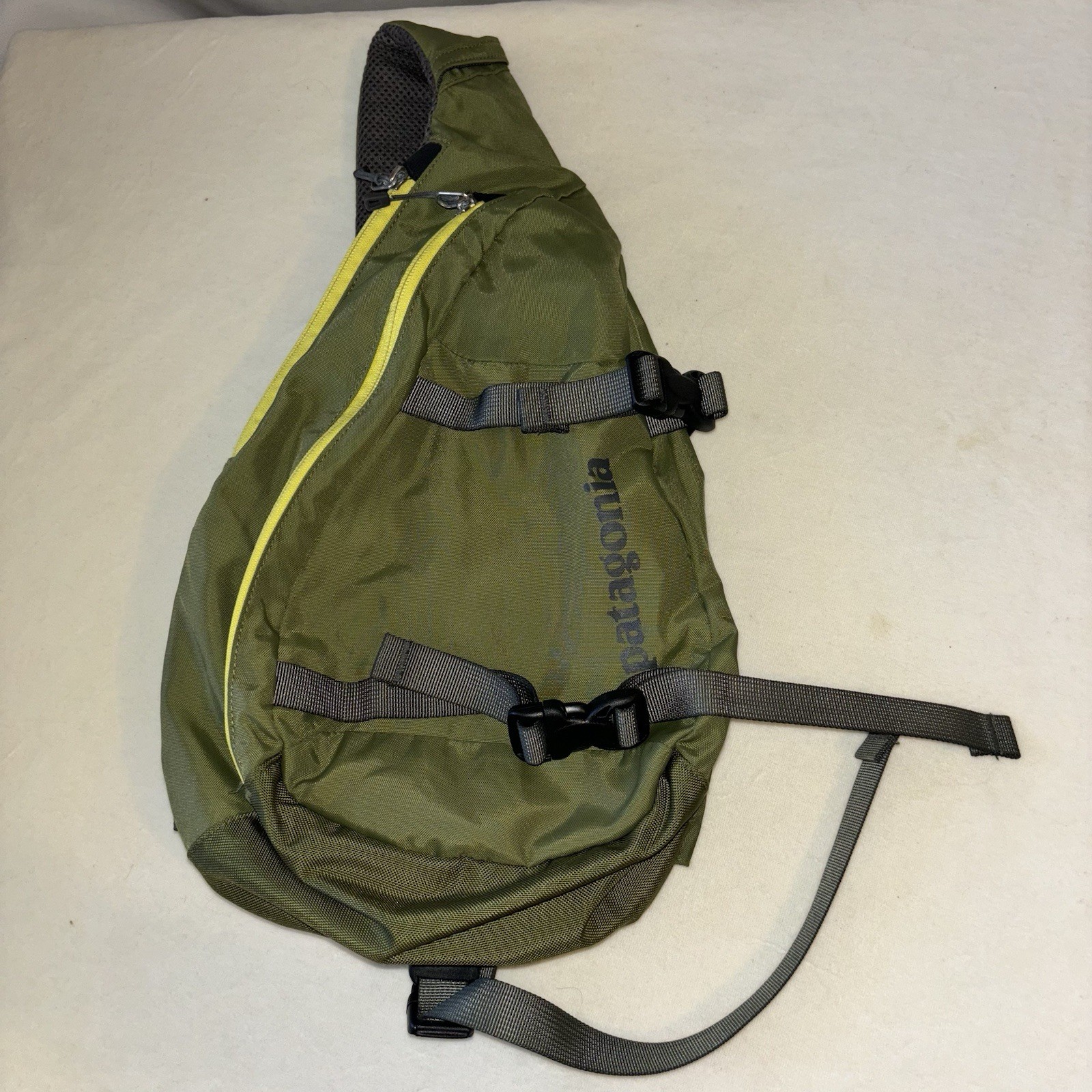 Patagonia Old Atom Discontinued Vhtf Item One Shoulder Men shoulder Top Handle