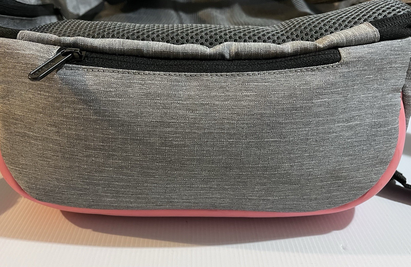 XD Design Bobby Hero Anti Theft Backpack Laptop 15.6″ RFID USB Grey/Pink As New