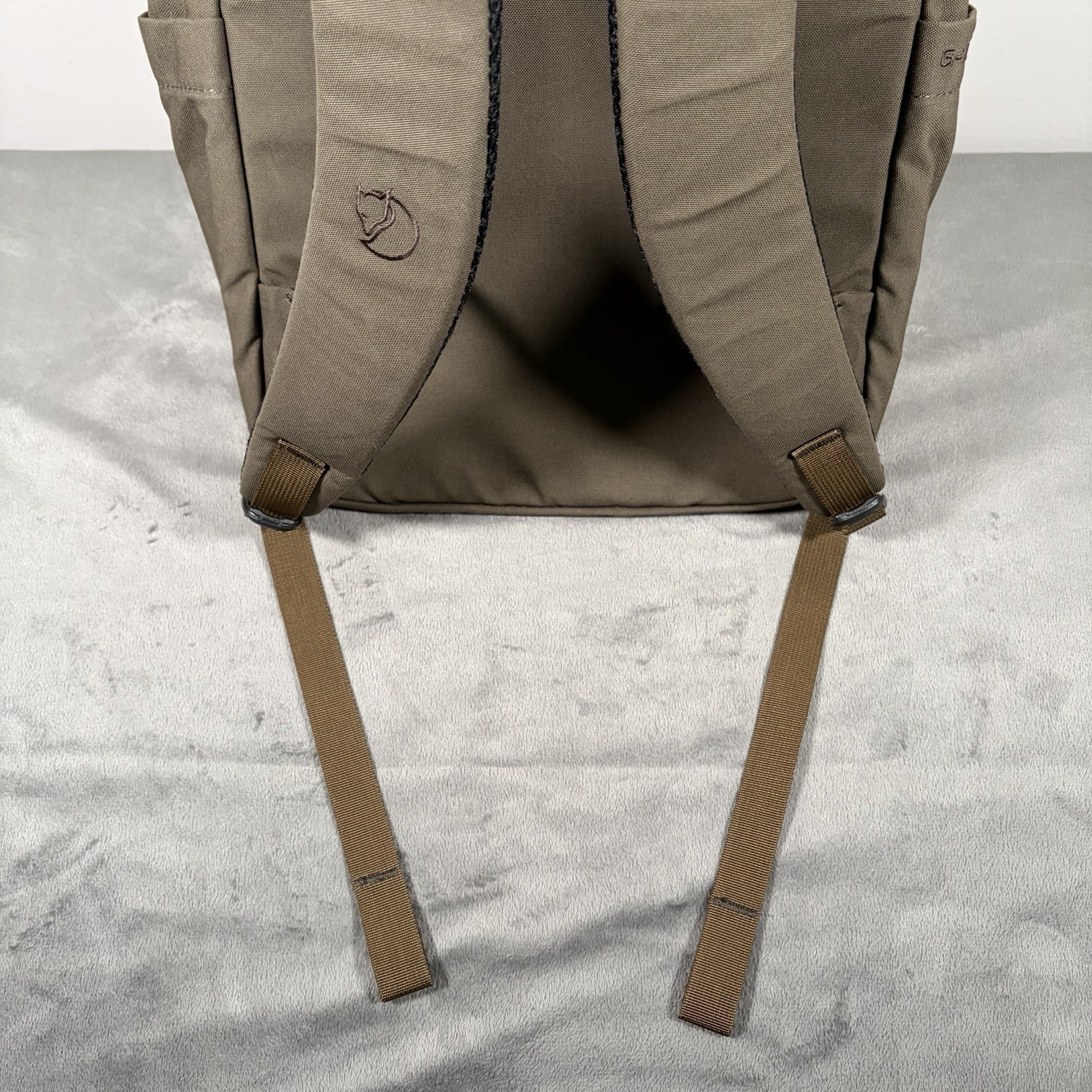 Fjallraven Raven 20L Backpack Brown G-1000 Laptop Sleeve Padded Straps