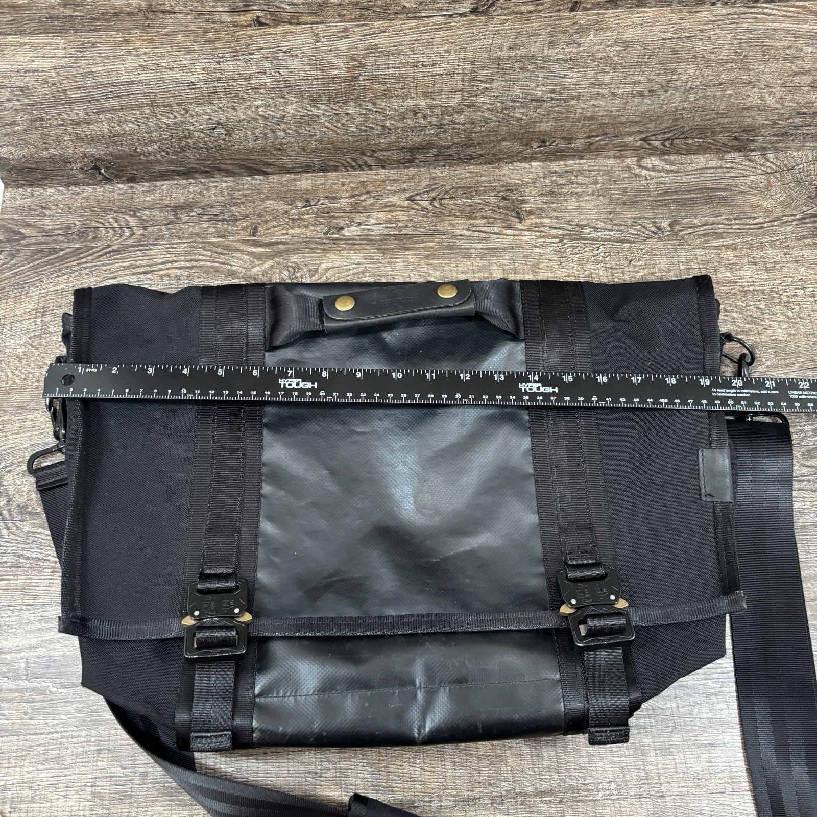 Defy Pivot Messenger Shoulder Bag Black 1000 Denier Cordura Cobra Buckles Laptop