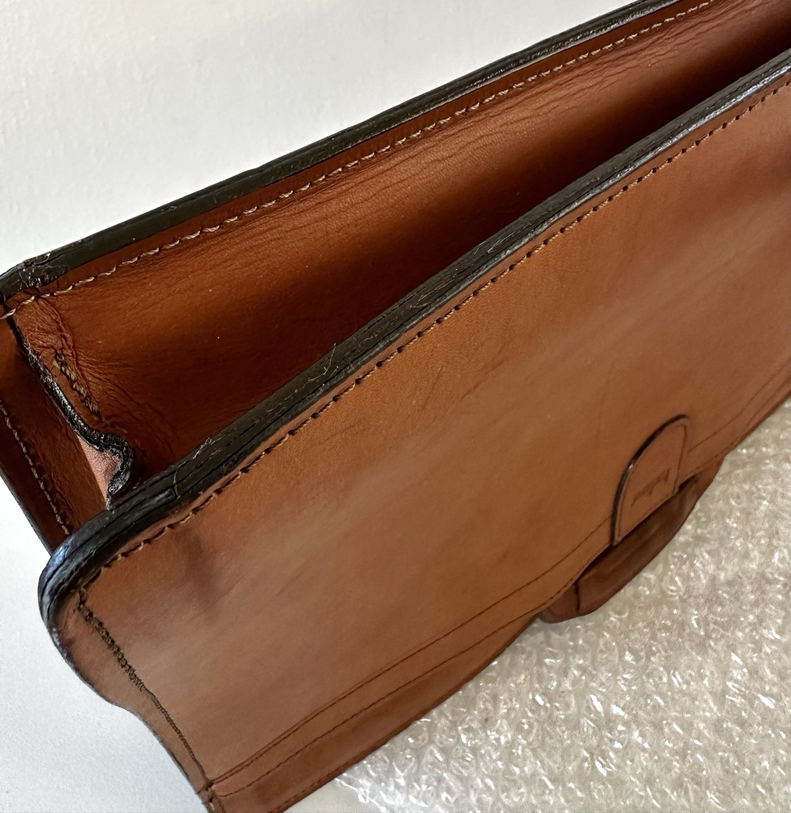 HARTMANN LEATHER ATTACHE PORTFOLIO BRIEFCASE Belting (Tan) Retractable Handles