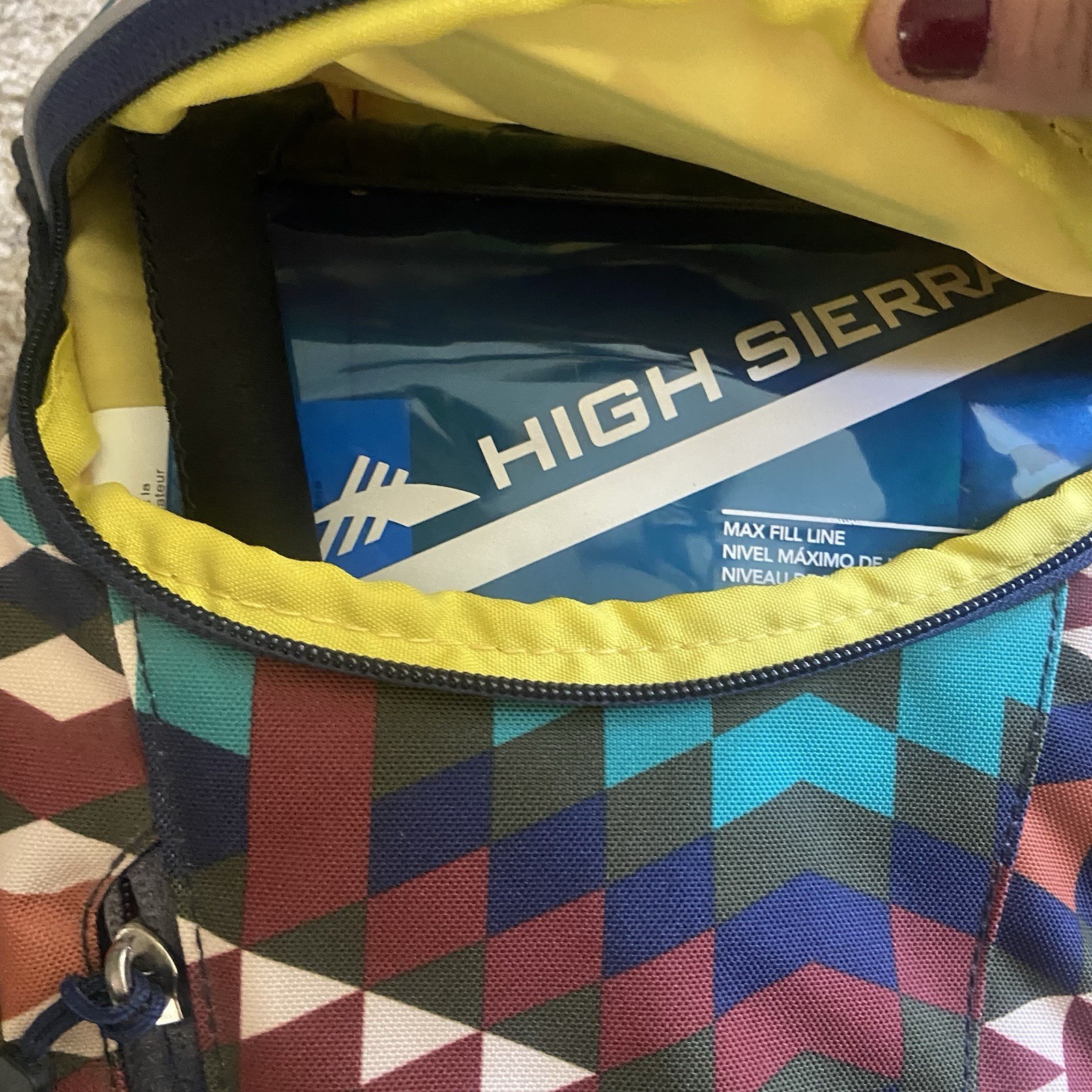 New W/ Tags High Sierra Tokopah 2.0 Hydration Pack Multicolor Hiking Outdoor