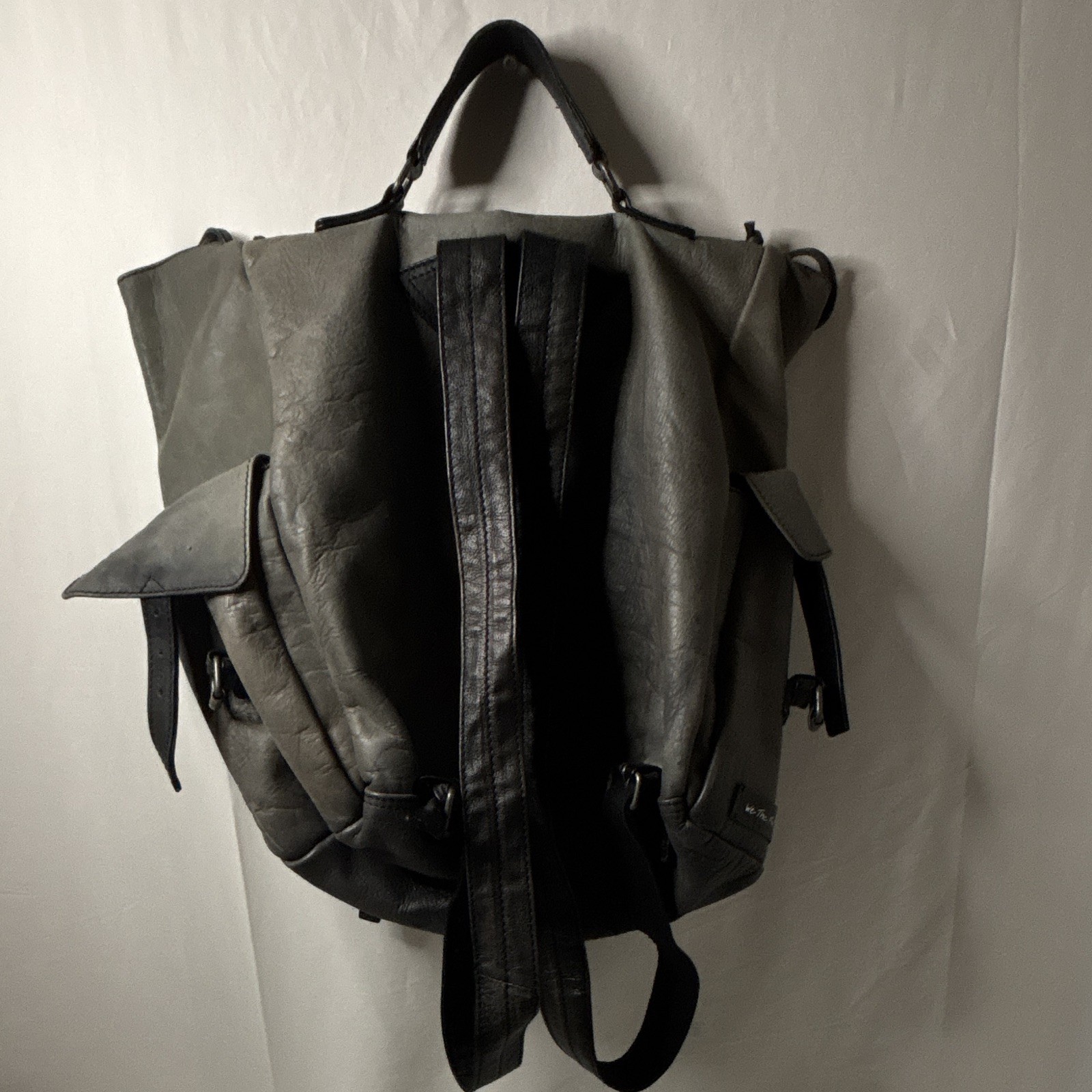 Le Tanneur Gray Solid Backpack Drawstring & Buckle Closure Adjustable Strap