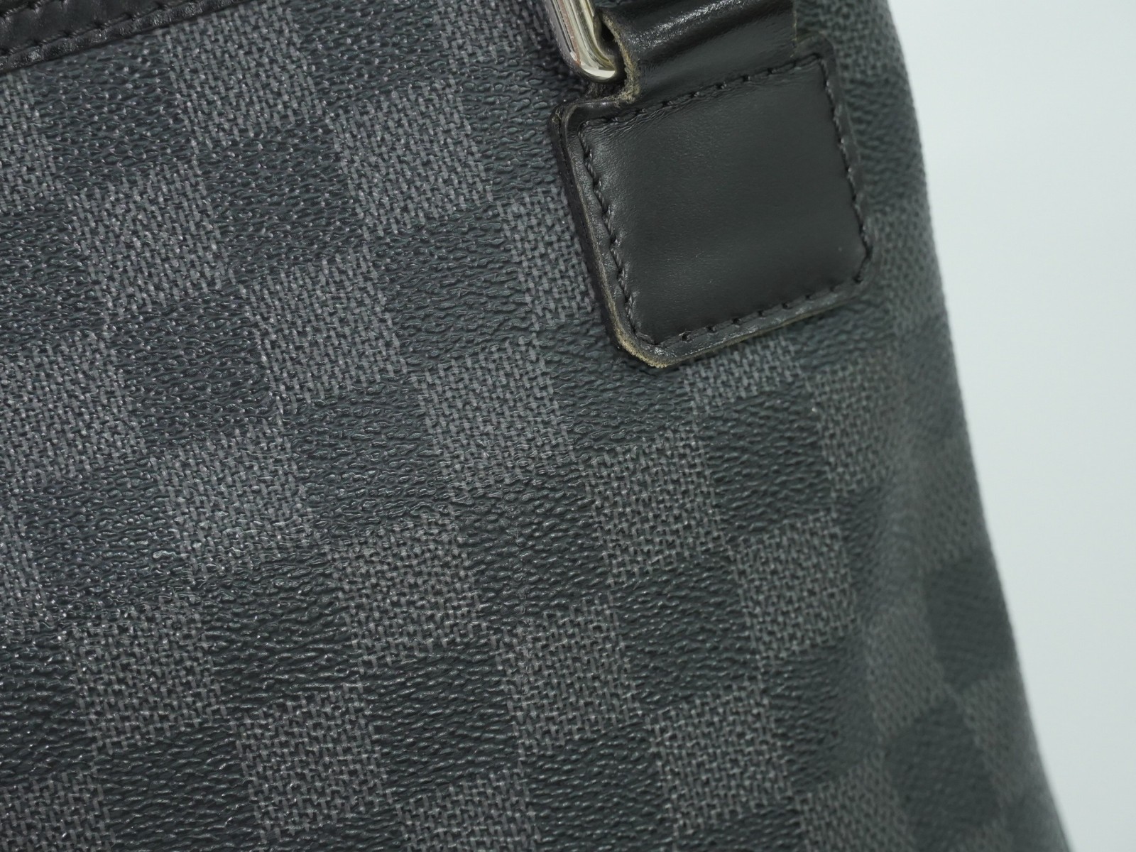 Louis Vuitton Thomas N58028 Damier Graphite Canvas Shoulder Crossbody Bag Black