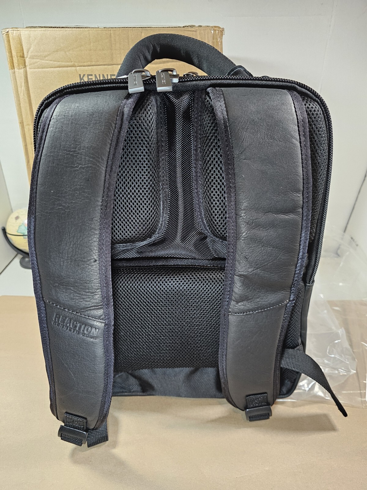 Kenneth Cole Reaction Manhattan Messenger Backpack Black 16″ Laptop $200 Retail