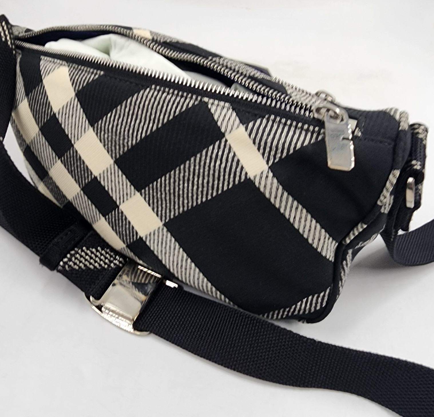 Burberry Shield Check Cotton-Blend Messenger Bag Men’s Black Zip Closure