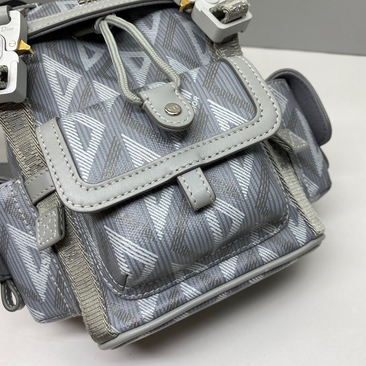 Dior Pre-Owned Authentic Dior Hit The Road Crossbody Bag Grey 17.5x9x18.5cm