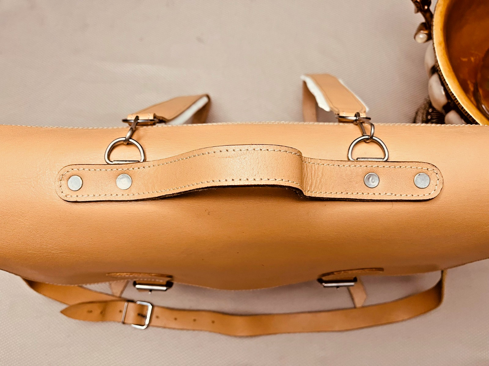 Natural Tan Saddle Leather Briefcase / Messenger Bag / Backpack – Germany