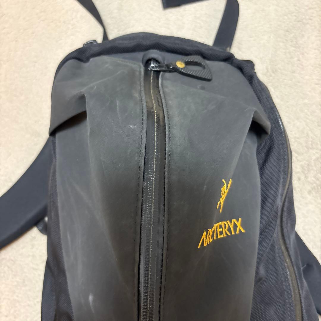 Arc’teryx Arro 22 Backpack Black Used Old Logo Rare Japan Exclusive