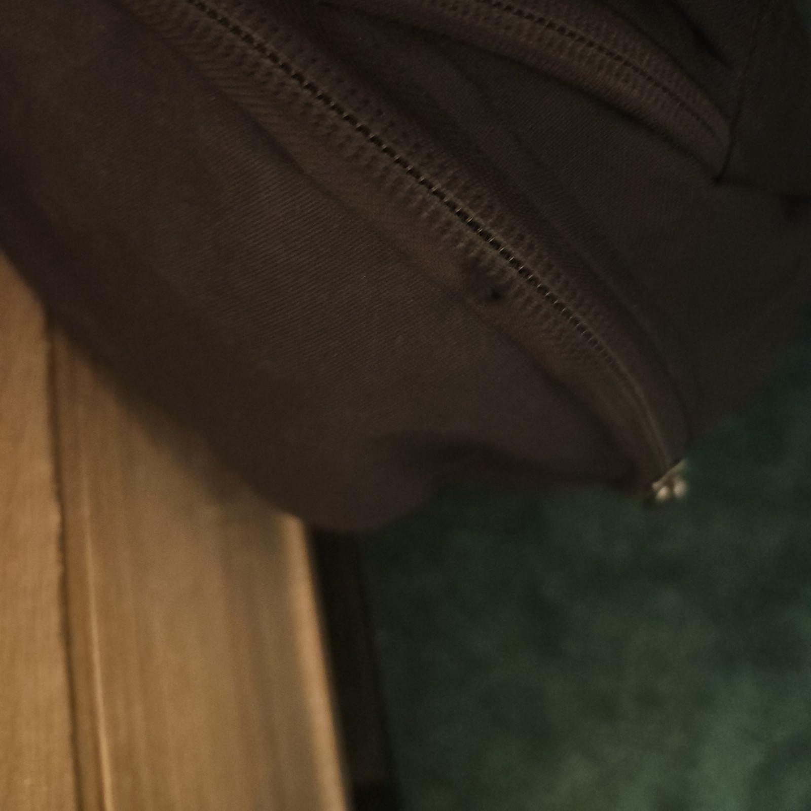 Evergoods Civic Half Zip 22L (CHZ22) – SMALL TEAR NEAR ZIPPER, SEE LAST PHOTO