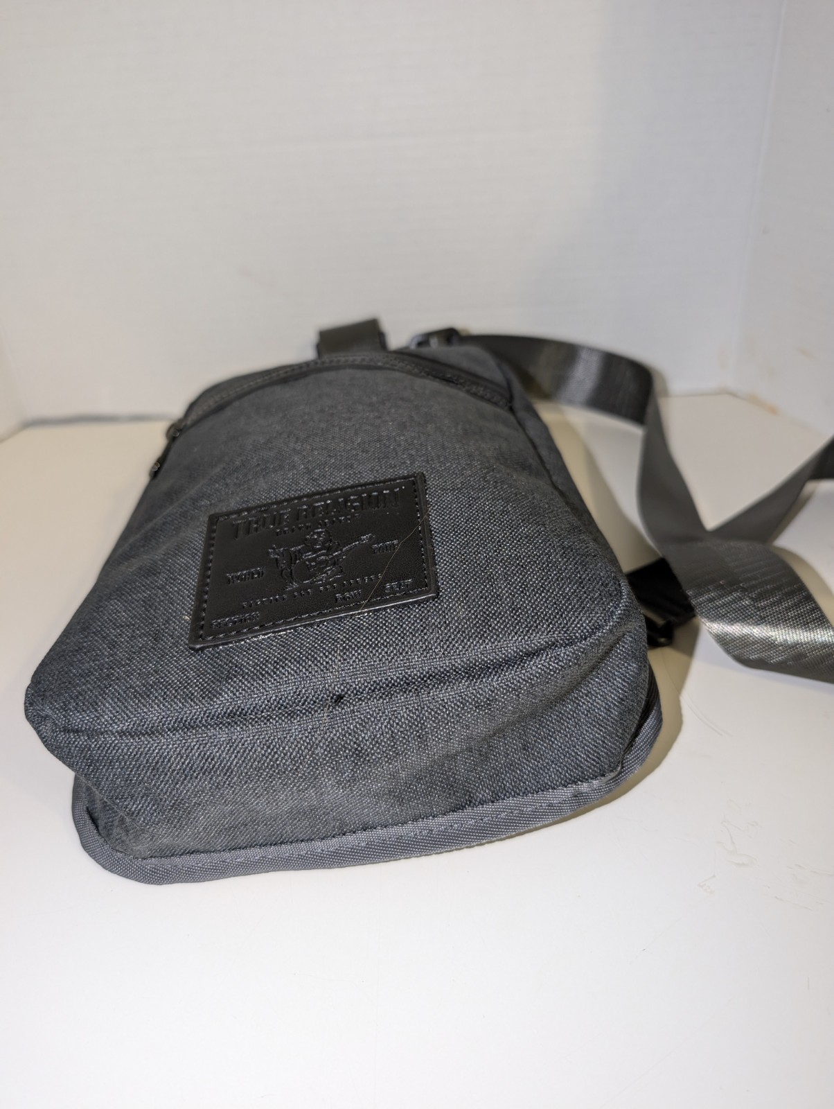 True Religion Crossbody Mens Sling Bag Gray Yeta 2.0 Buddha Logo Adjustable NWOT