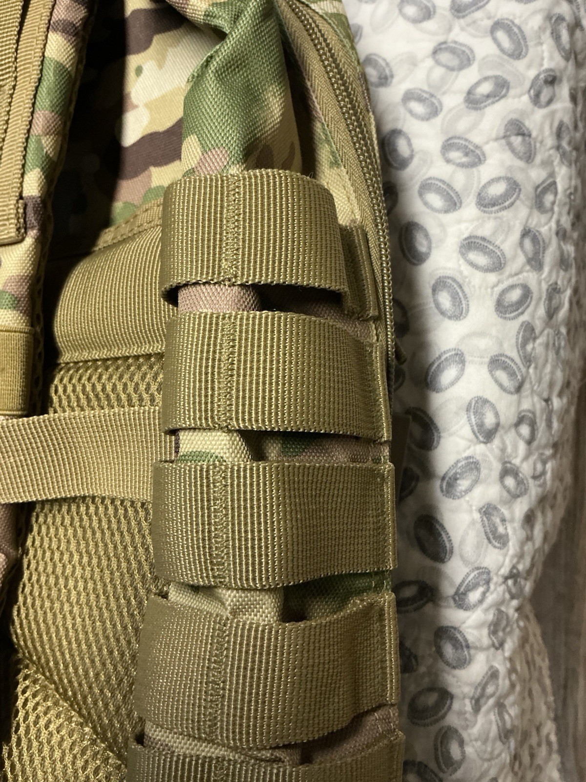 New Unbranded Large 14×19 Camo Backpack, Multiple Pockets