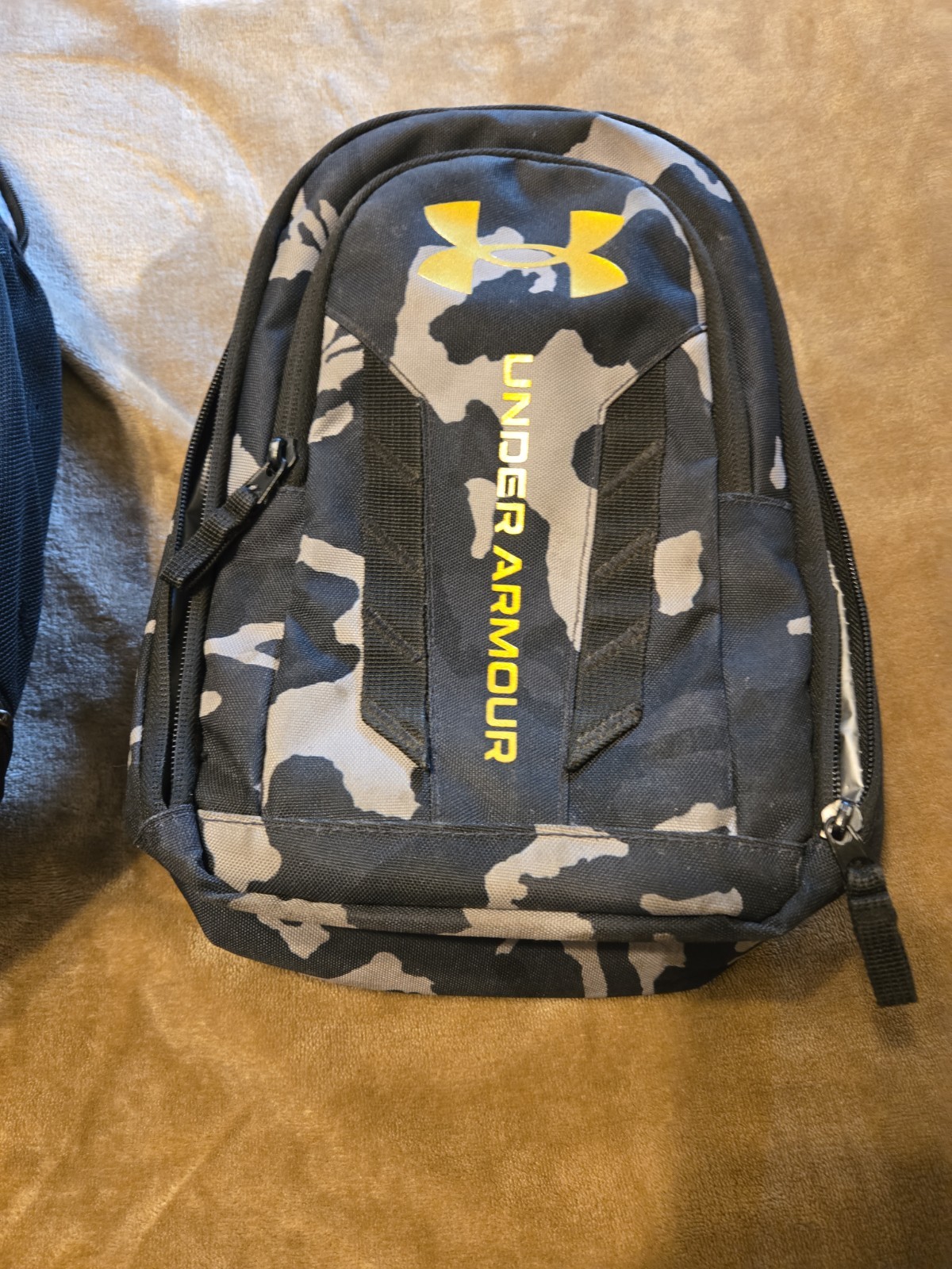 Under Armour Storm Hustle 5.0 Backpack Book Bag W/ Matching Lunch Bag Used