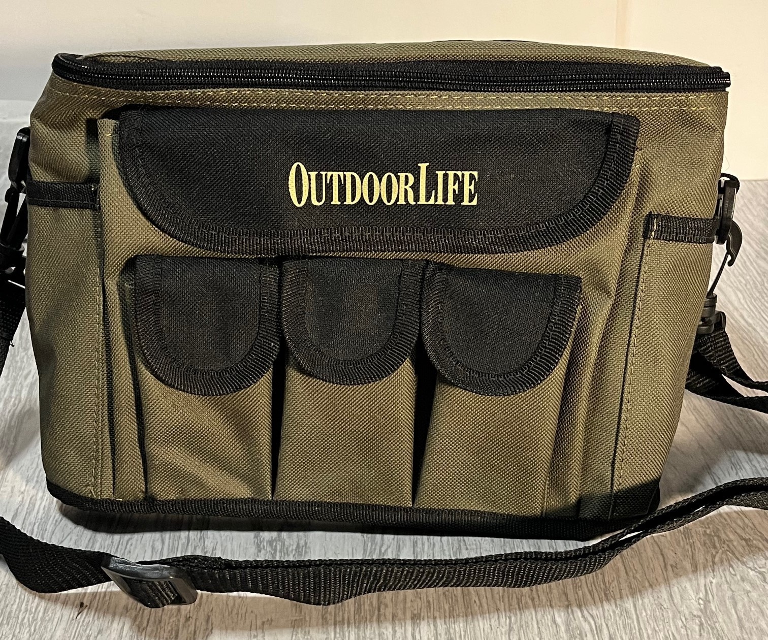 Outdoor Life Small Canvas Green Soft Travel Bag Camping Hiking Fishing Hunting